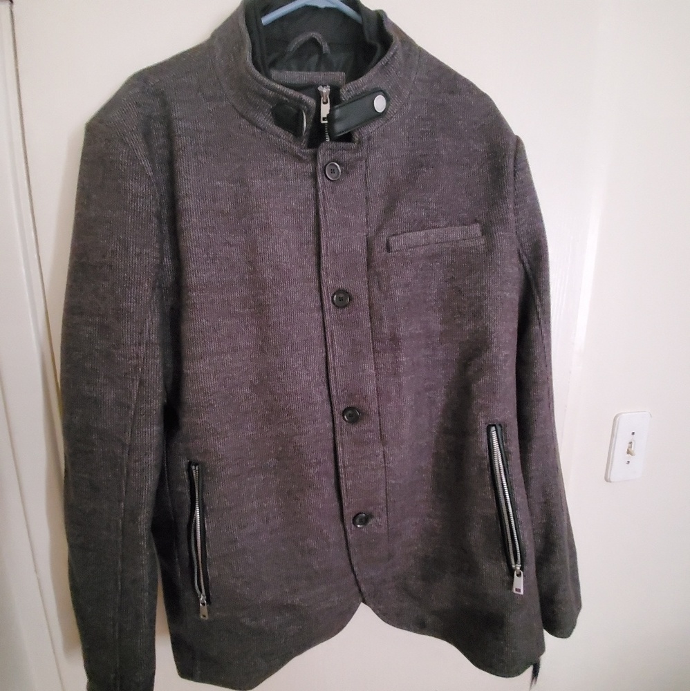 Men's coat.